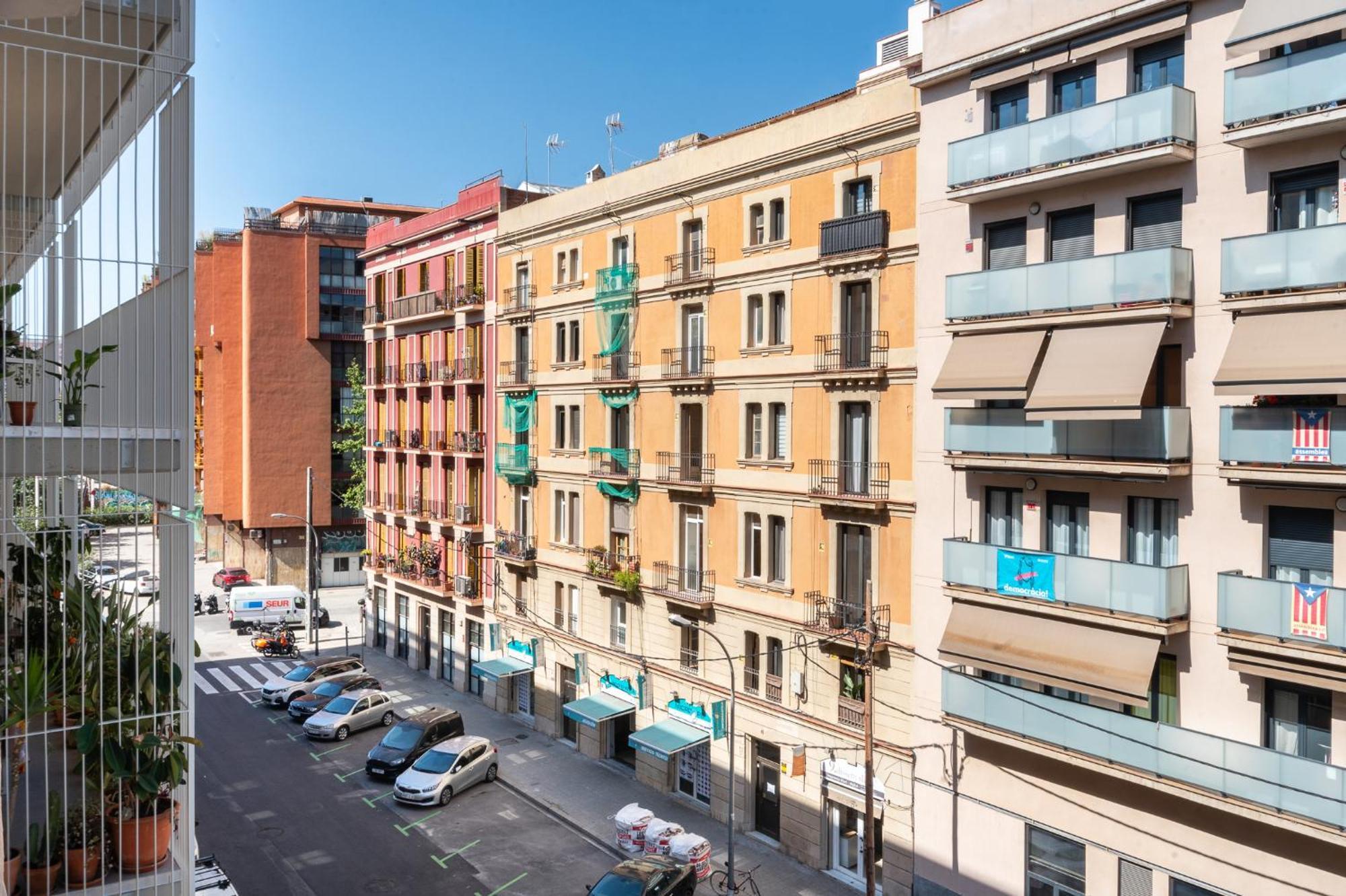 Beautiful Renovated Loft Minutes From The Beach Barcelona Bagian luar foto